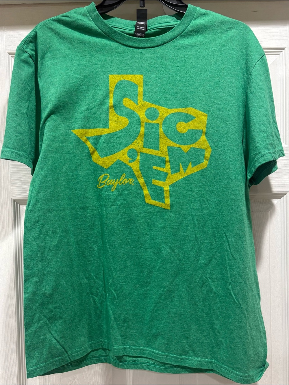 Baylor University Green 'Sic 'Em' Graphic Tee